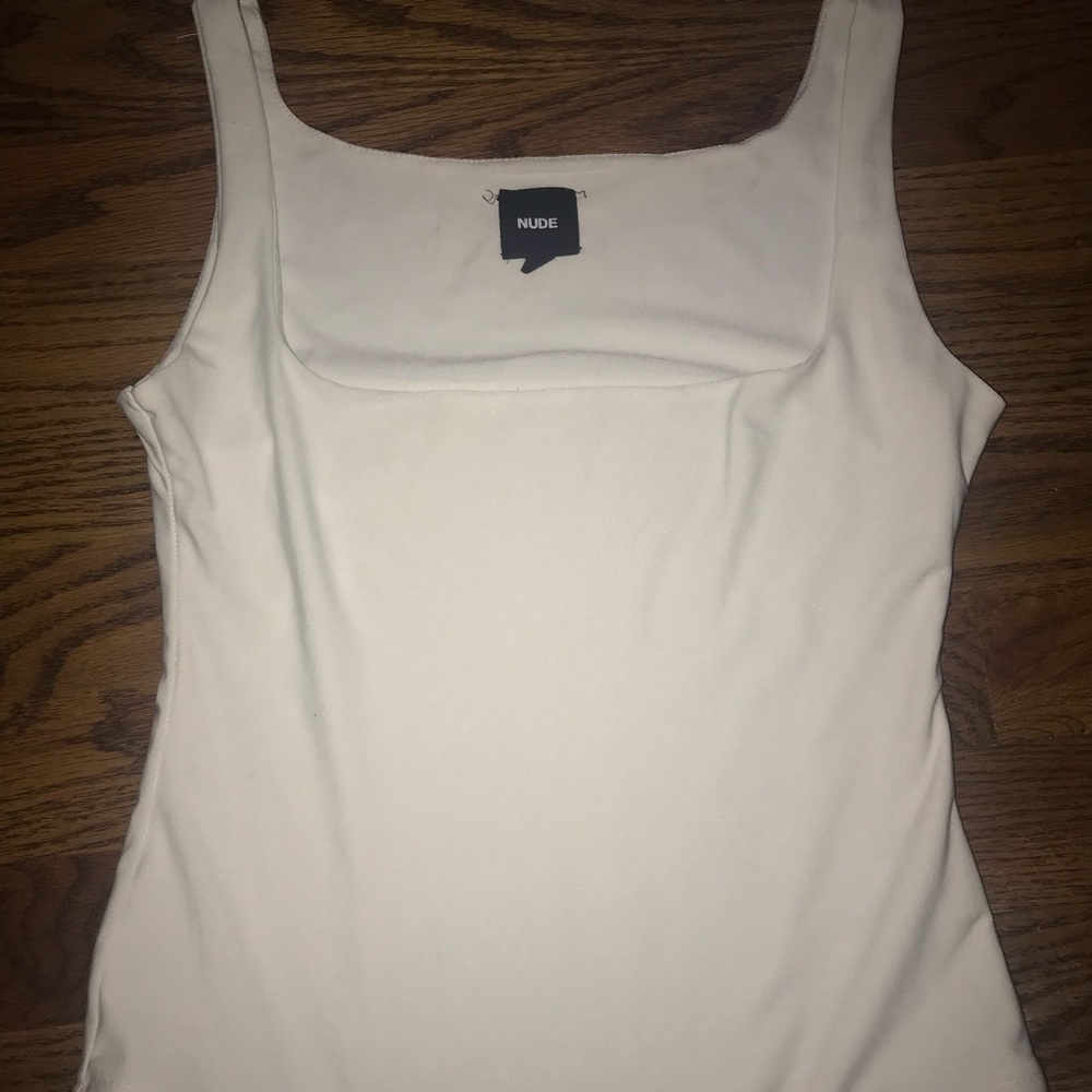 White smooth one piece - Picture 3 of 4
